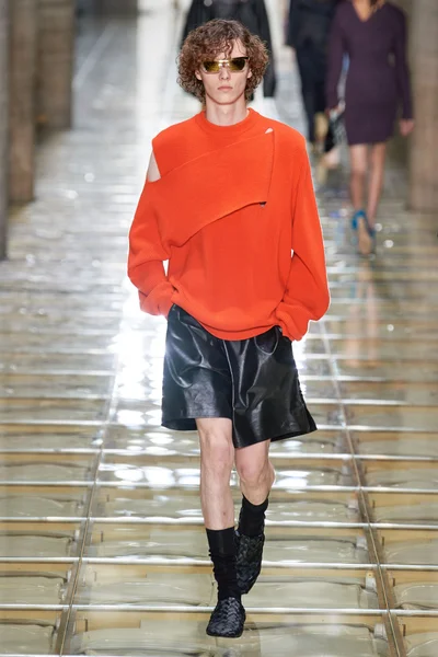 Look 20